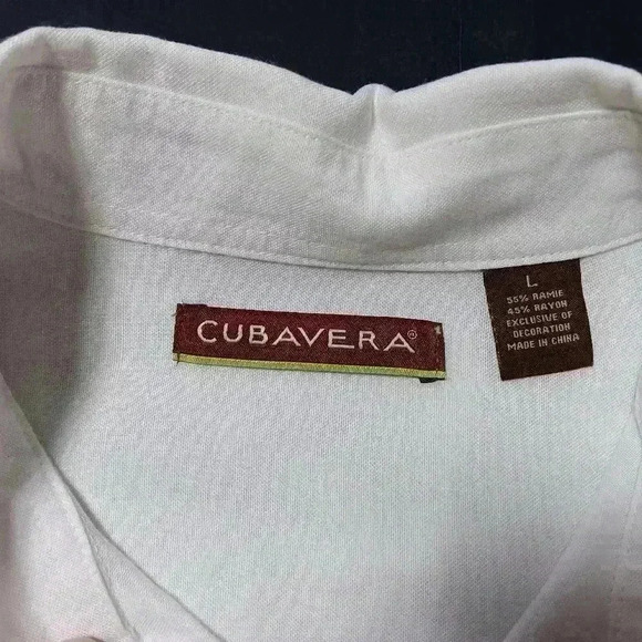 Cubavera Short Sleeve  button down shirt. Men's L - Picture 6 of 8